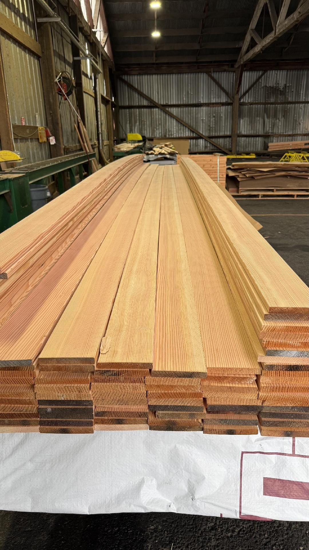 Fir wood grain straight lines